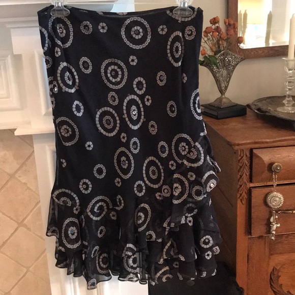 Skirt with a flare. Worn a couple times - Picture 1 of 4